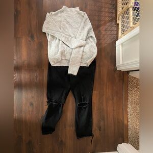 Stylish Black Ripped Women Jeans